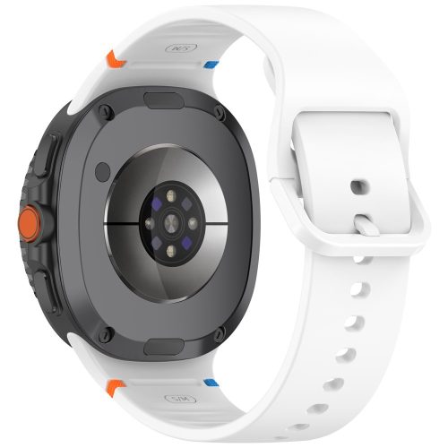 RMPACK Díszvarrásos szilikon óraszíj Samsung Galaxy Watch 8 / 8 Classic (40/44/46mm) - S méret, Fehér